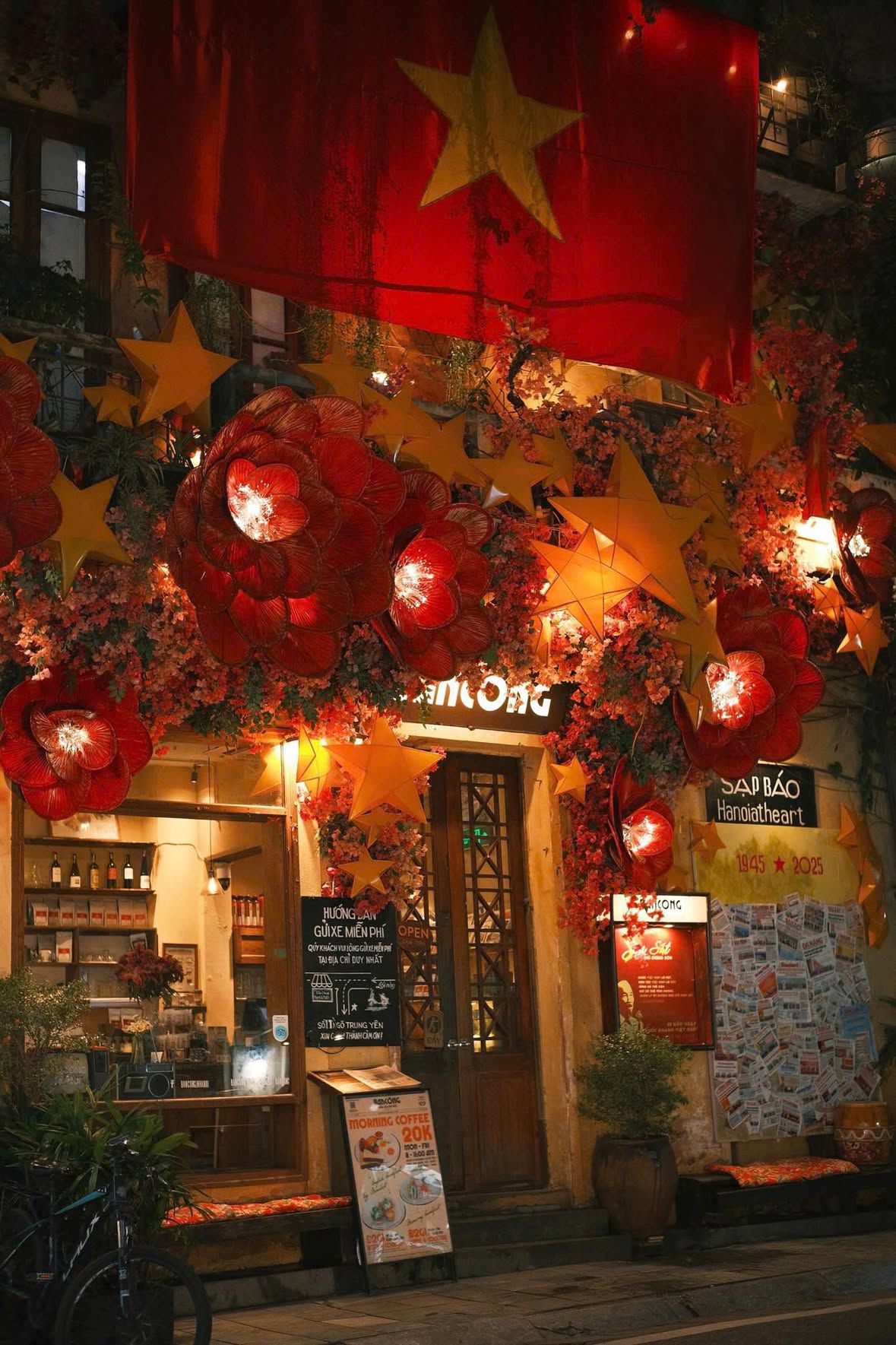 20+ Mẫu Trang Trí Tết Quán Cafe 2026 – Đẹp, Sáng Tạo, Dễ Thi Công 25