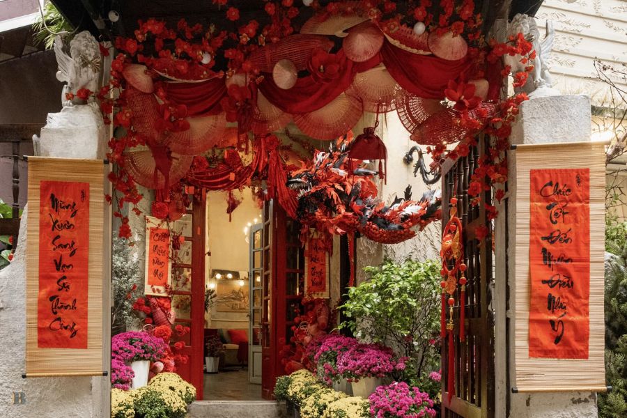 20+ Mẫu Trang Trí Tết Quán Cafe 2026 – Đẹp, Sáng Tạo, Dễ Thi Công 9 Trang trí Tết Quán cafe