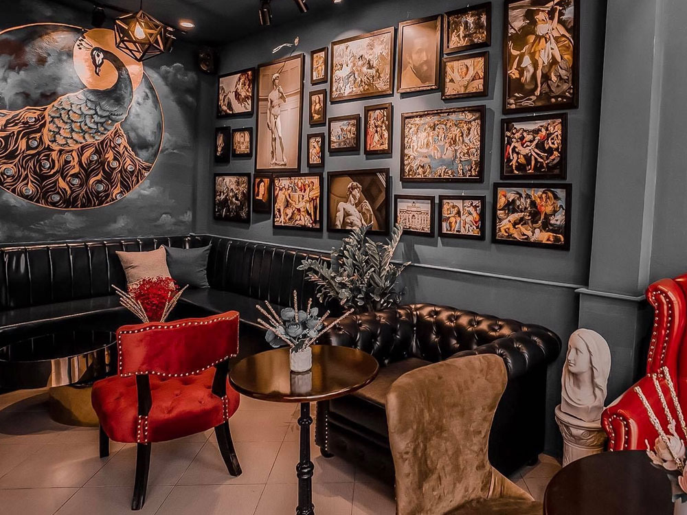 17 Mẫu thiết kế quán cafe phong cách châu Âu đẹp, sang trọng và tinh tế 7 mẫu thiết kế quán cà phê phong cách châu âu đẹp