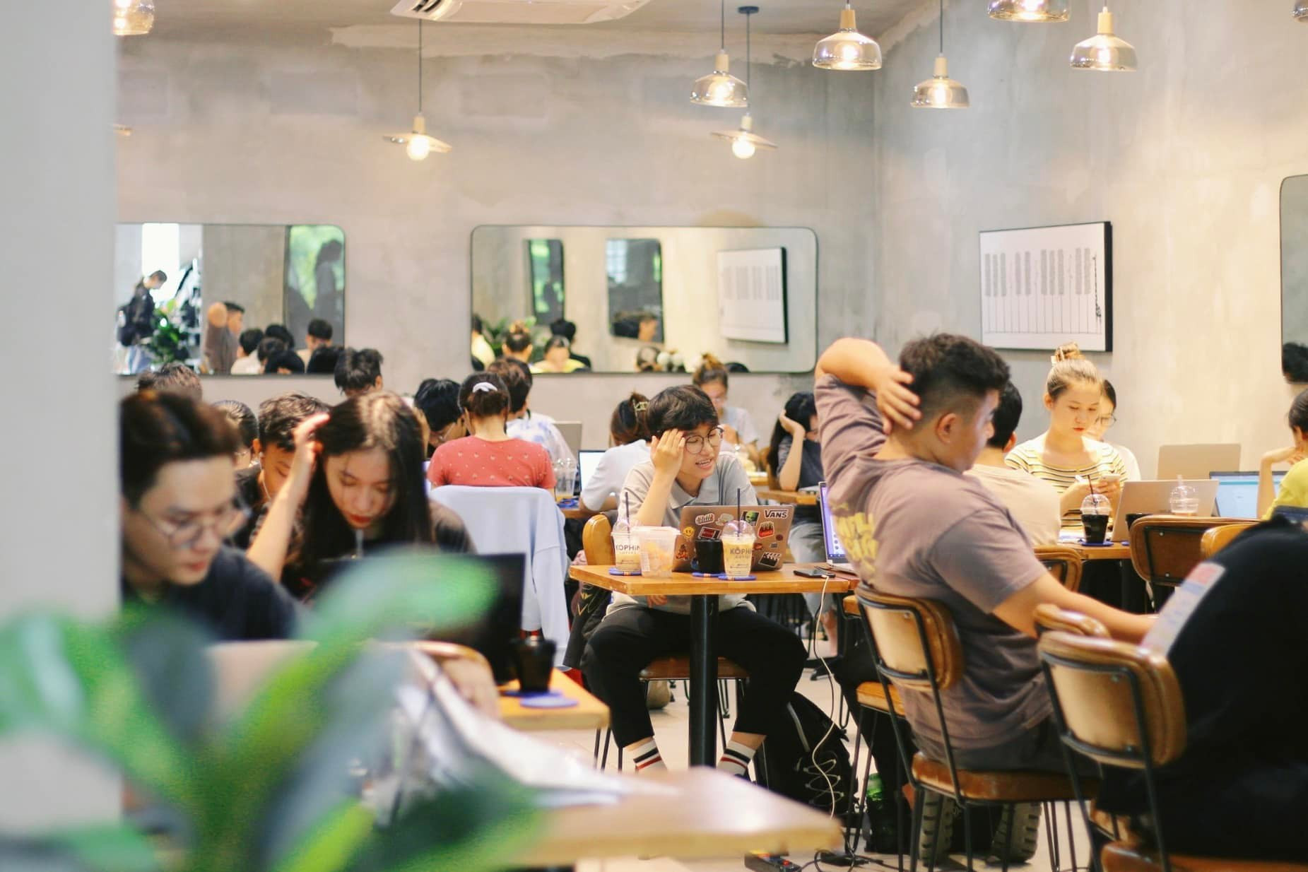 Thiết kế quán trà sữa, quán cafe gần trường học 2025 1 Thiết kế quán trà sữa, quán cafe gần trường học