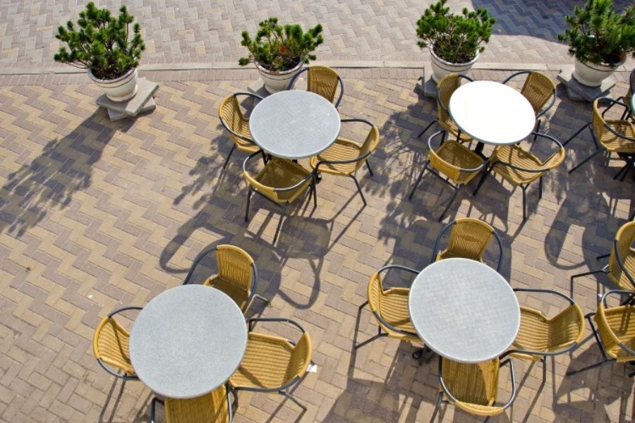 15 Mẫu Thiết Kế Quán Cafe Vỉa Hè Đẹp Đơn Giản, Cực Bắt Mắt 9 Thiết kế quán cafe vỉa hè