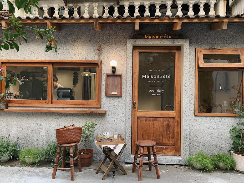 Cafe bistro là gì? Top 10 quán cafe bistro nổi tiếng độc đáo và mới lạ 9 nhà hàng bistro cafe