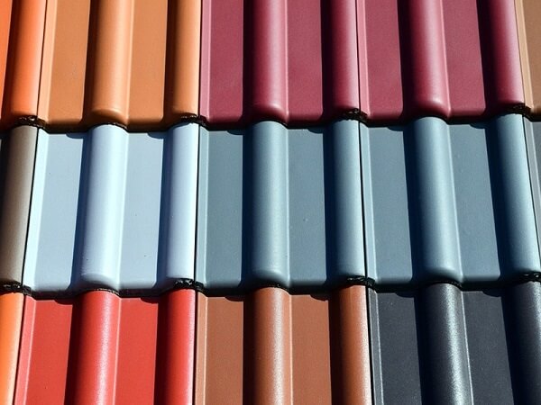 Ngói composite là lựa chọn hiện đại với nhiều ưu điểm về cách nhiệt và chống ồn