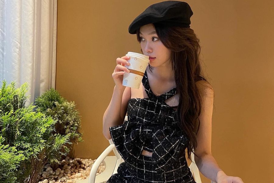 10 Cách Tạo Dáng Chụp Ảnh Ở Quán Cafe Chuẩn Trend 1 Cách tạo dáng chụp ảnh ở quán cafe