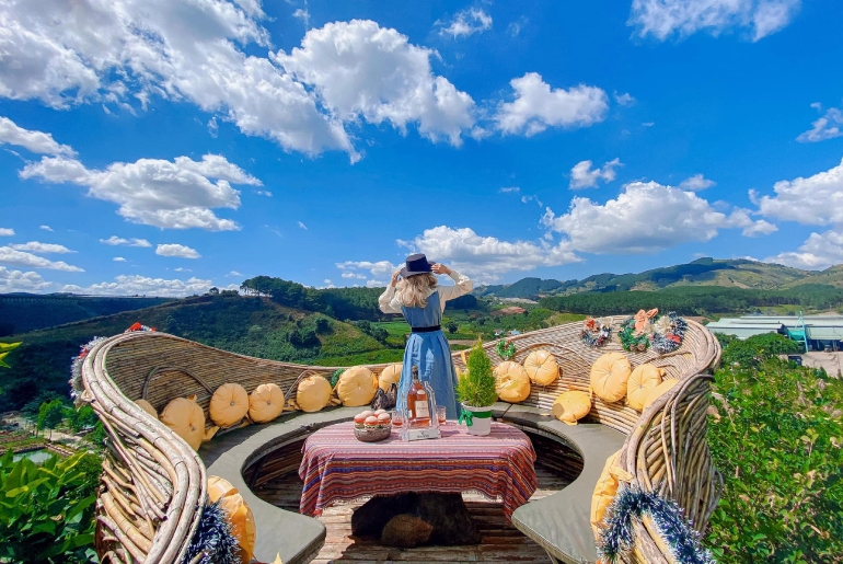 Thiết Kế Quán Cà Phê Check In Tạo Không Gian “Triệu Like” Thu Hút Giới Trẻ 14 thiết kế quán cà phê check in