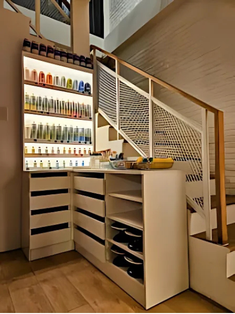 Hình ảnh thực tế Ceramic 4 You 8 Góc kệ tủ của quán ceramic4you