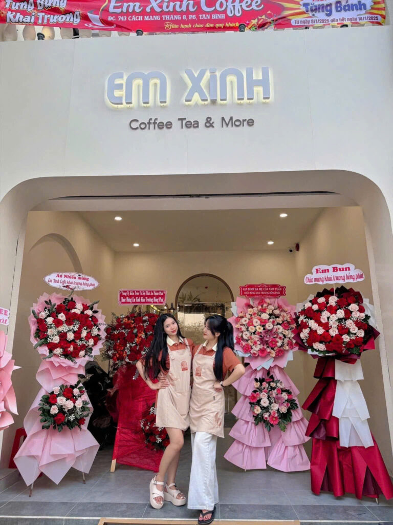 khai trương em xinh coffee