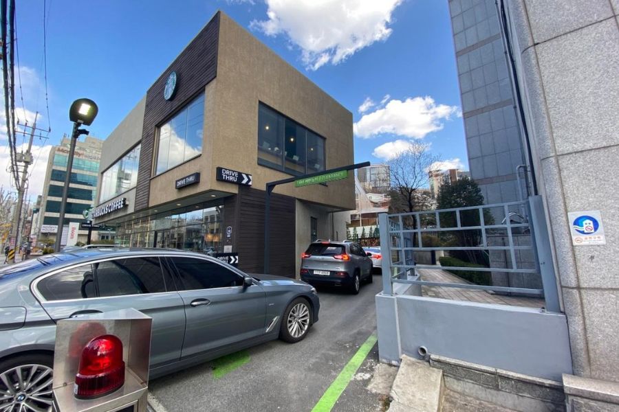 Thiết Kế Mô Hình Cafe Drive Thru – Bước Tiến Mới Trong Kinh Doanh 2026 5 Thiết kế mô hình cafe Drive Thru
