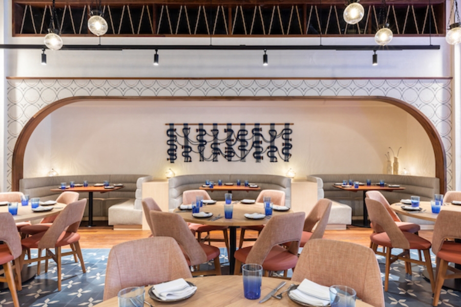 20+ Thiết Kế Nhà Hàng Phong Cách Địa Trung Hải Ý Tưởng, Màu Sắc & Mẫu Đẹp 12 Thiết kế nhà hàng phong cách Địa Trung Hải