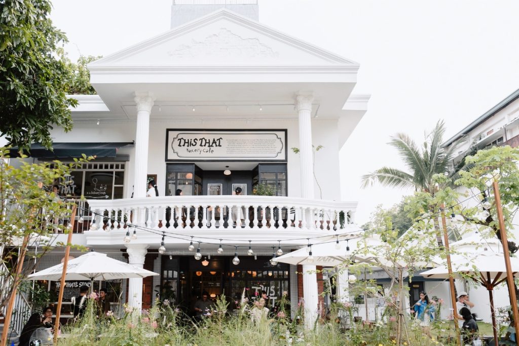 Thiết kế quán cafe từ biệt thự cũ 