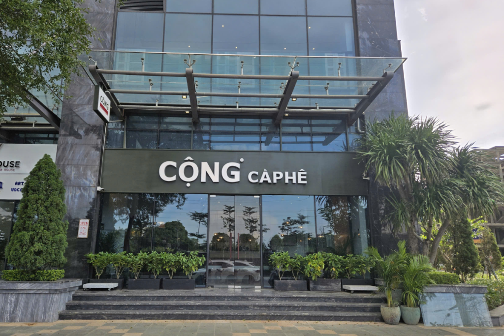 Bí quyết mở quán cafe trong trung tâm thương mại thành công từ KTS chuyên F&B 4 Mở quán cafe trong trung tâm thương mại