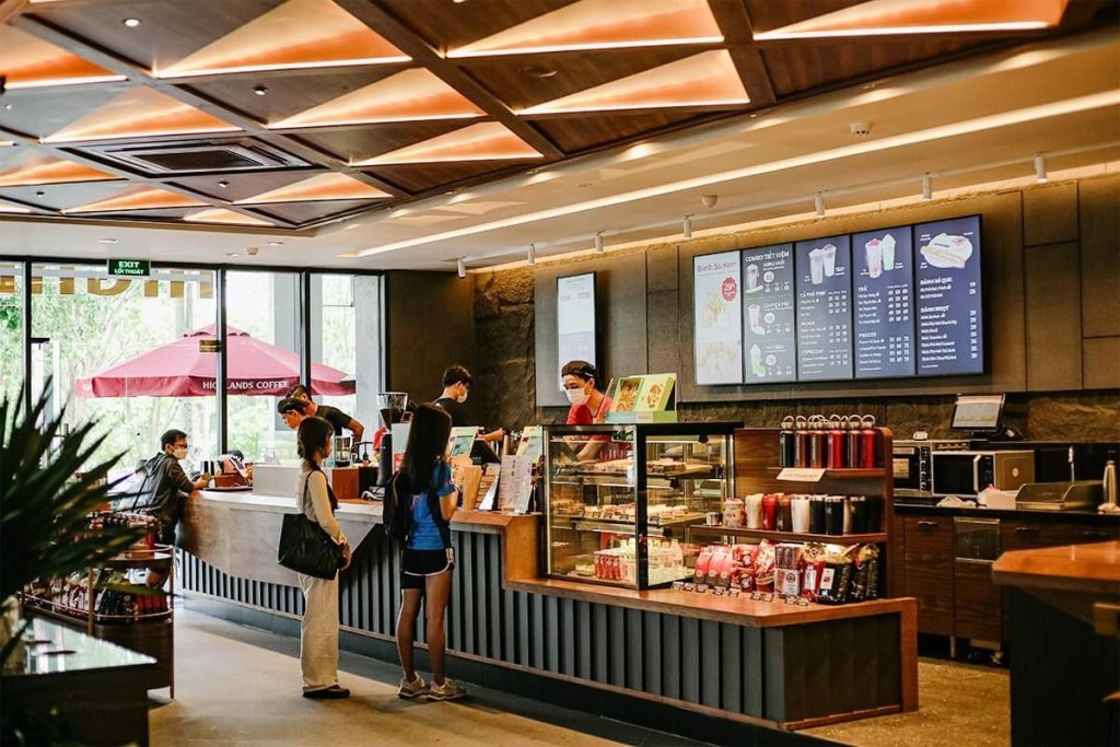 có nên mở quán cafe nhượng quyền